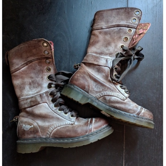 Dr. Martens Triumph Foldover Boots Distress Brown Leather Floral Cottagecore - Picture 8 of 15